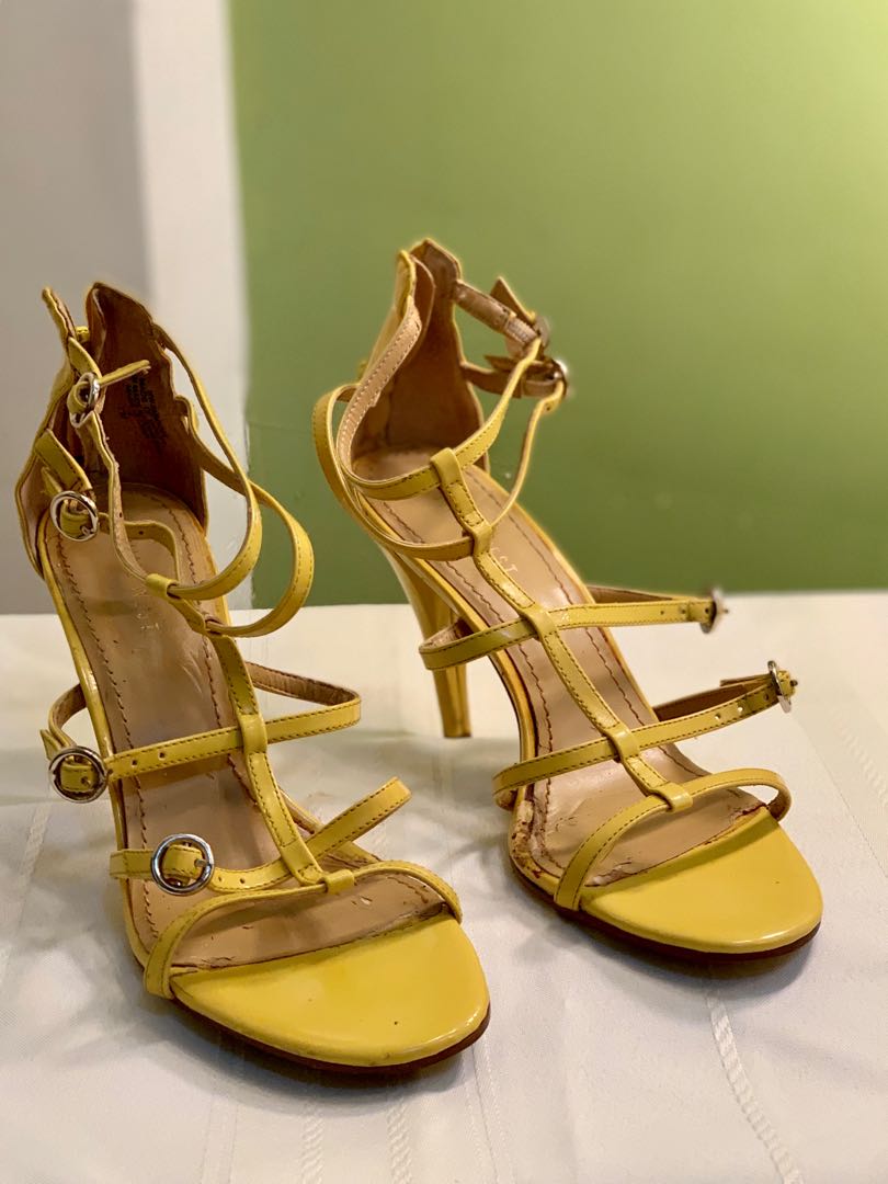 nine west yellow heels