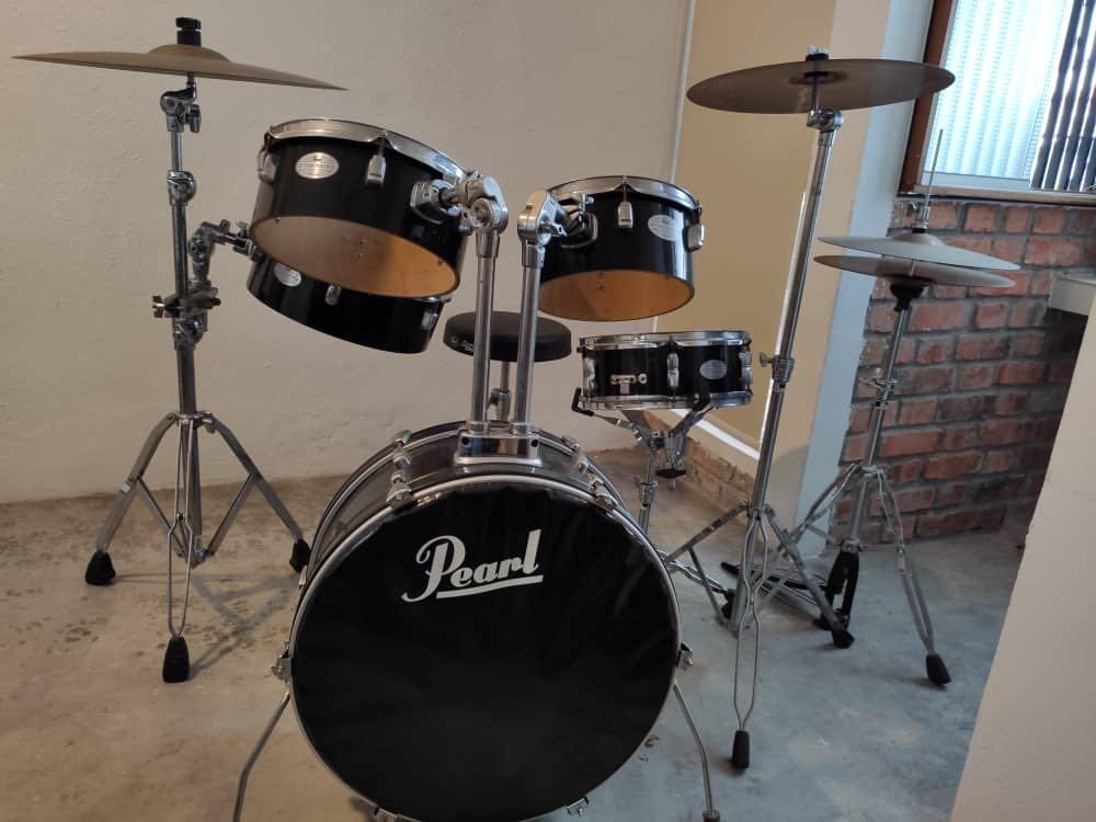 Pearl Rhythm Traveler 5 Piece Portable Drum Kit Music Media Music Instruments On Carousell