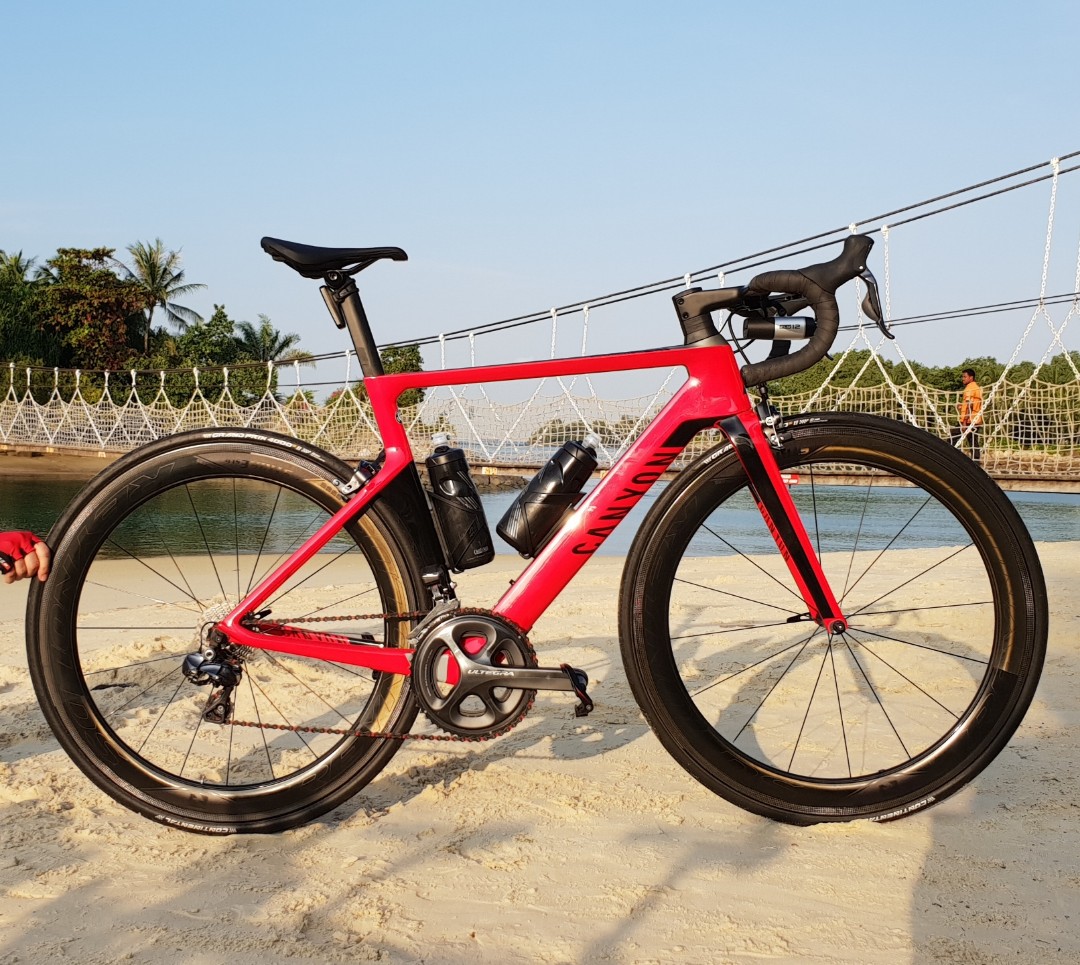 Canyon Aeroad CF SLX 8.0 Di2, Sports Equipment, Bicycles \u0026 Parts, Bicycles  on Carousell