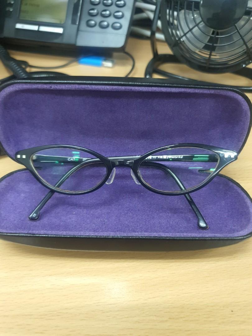 Spectacles (Category: Sunglasses & Eyewear) located in Singapore. Submitted by thelelongcorner (Listing ID 265461868, Image 3). Description: Used glasses. Clearing spaces as too many old glasses Frame condition 8/10.
