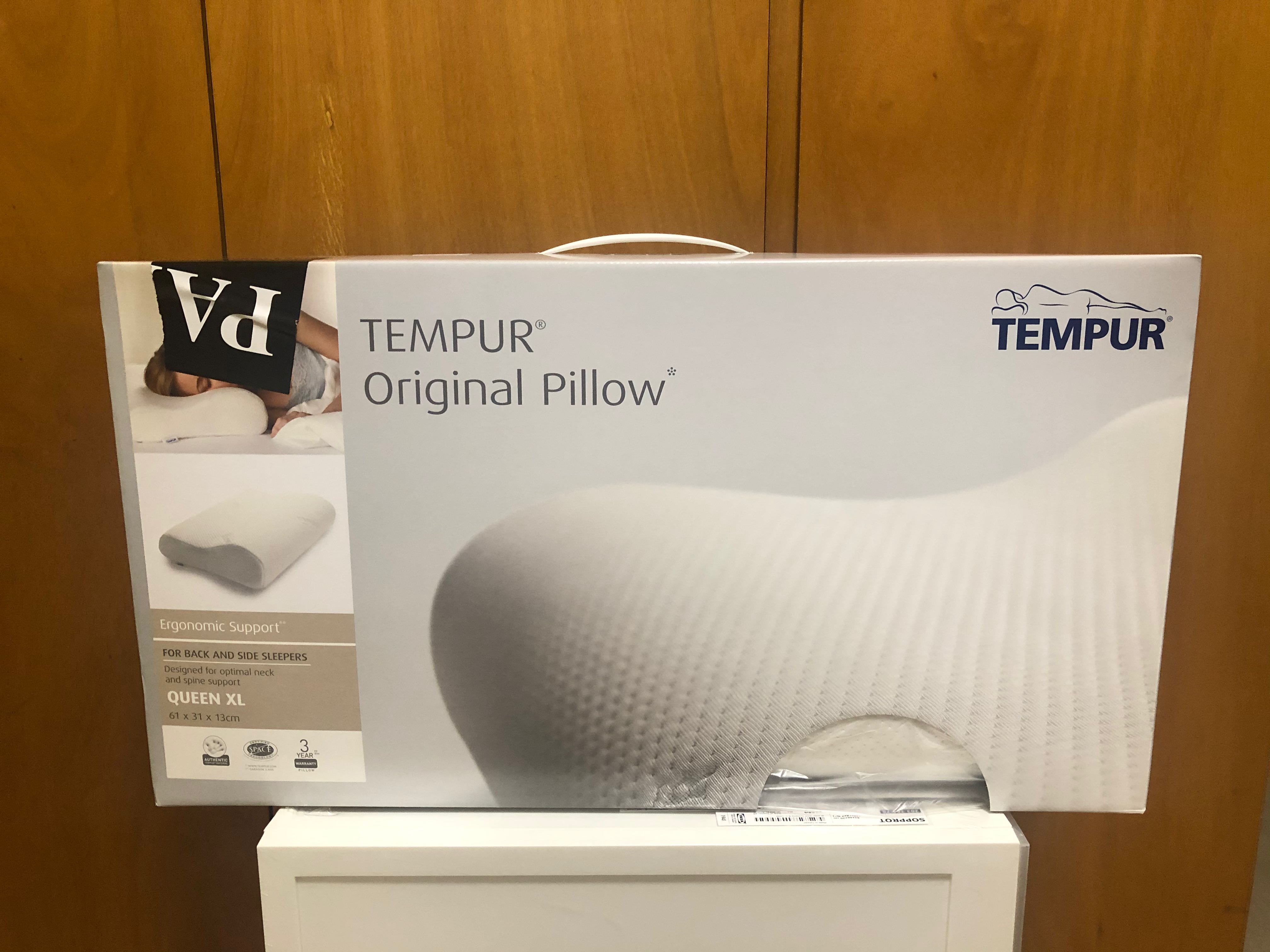 Tempur Original Pillow Queen XL, Furniture & Home Living, Furniture