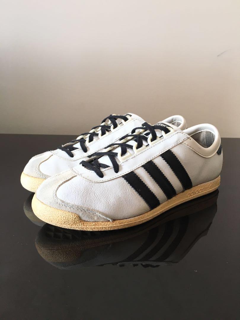Vintage adidas online tennis shoes