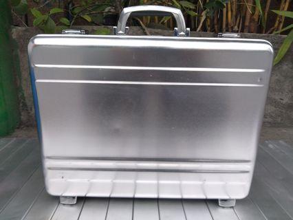 Aluminum attache case or briefcase Teccland  office