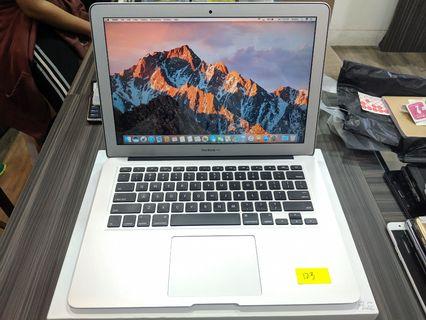MacBook Air 13 Mid 2013 i5 4GB Ram 128GB SSD - Fullset
