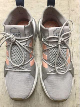 Adidas Arkyn 運動慢跑鞋