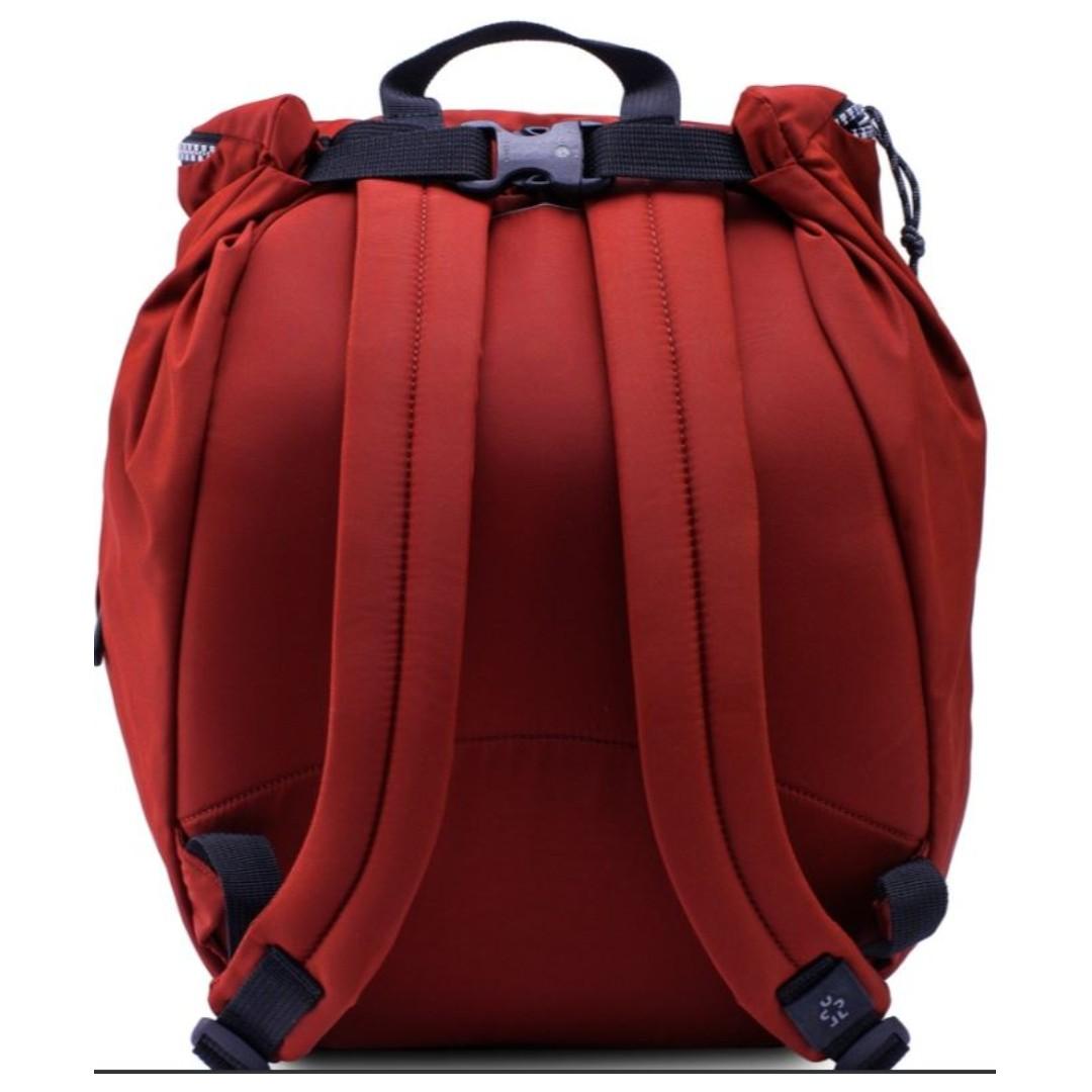 Crumpler zircon backpack best sale