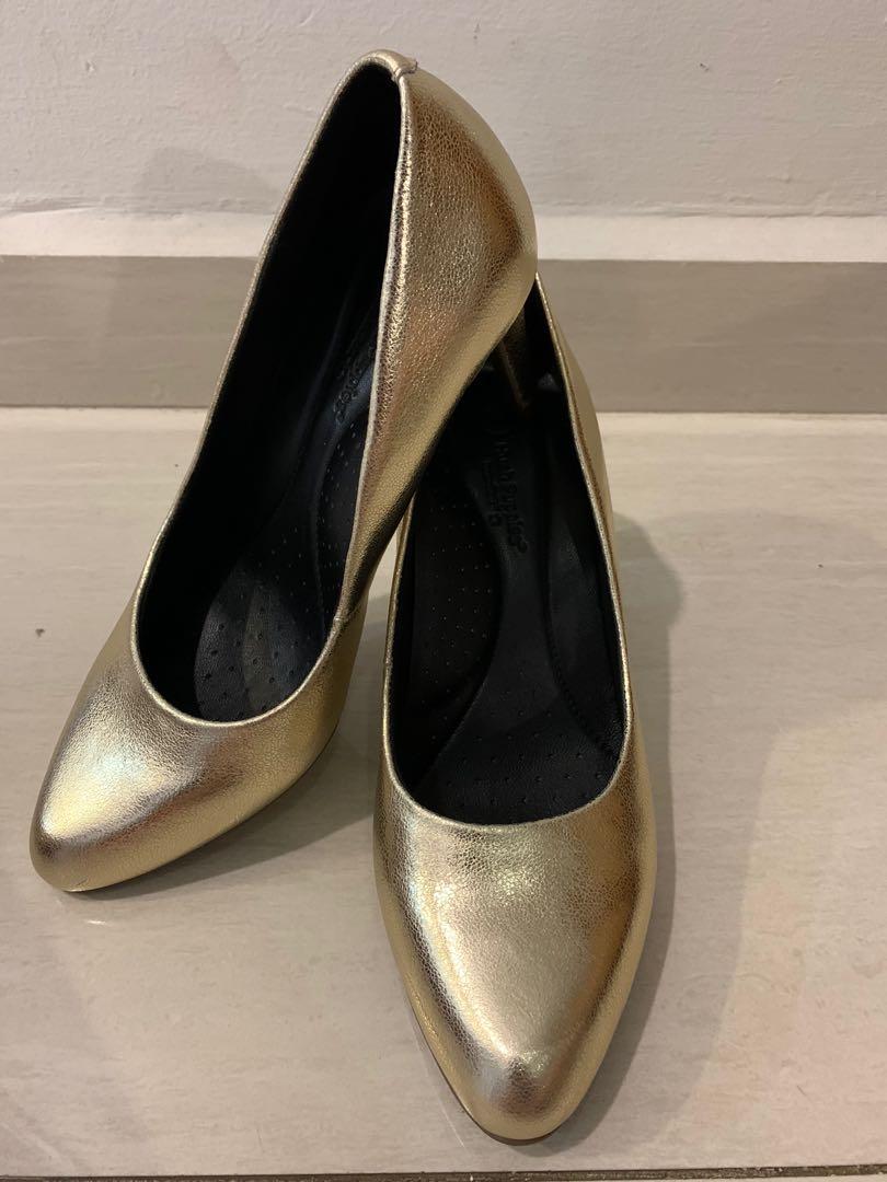 Golden pumps shoes discount