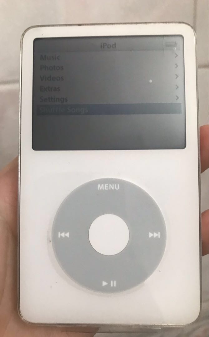 iPod Classic 60 GB And A Free Apple Remote