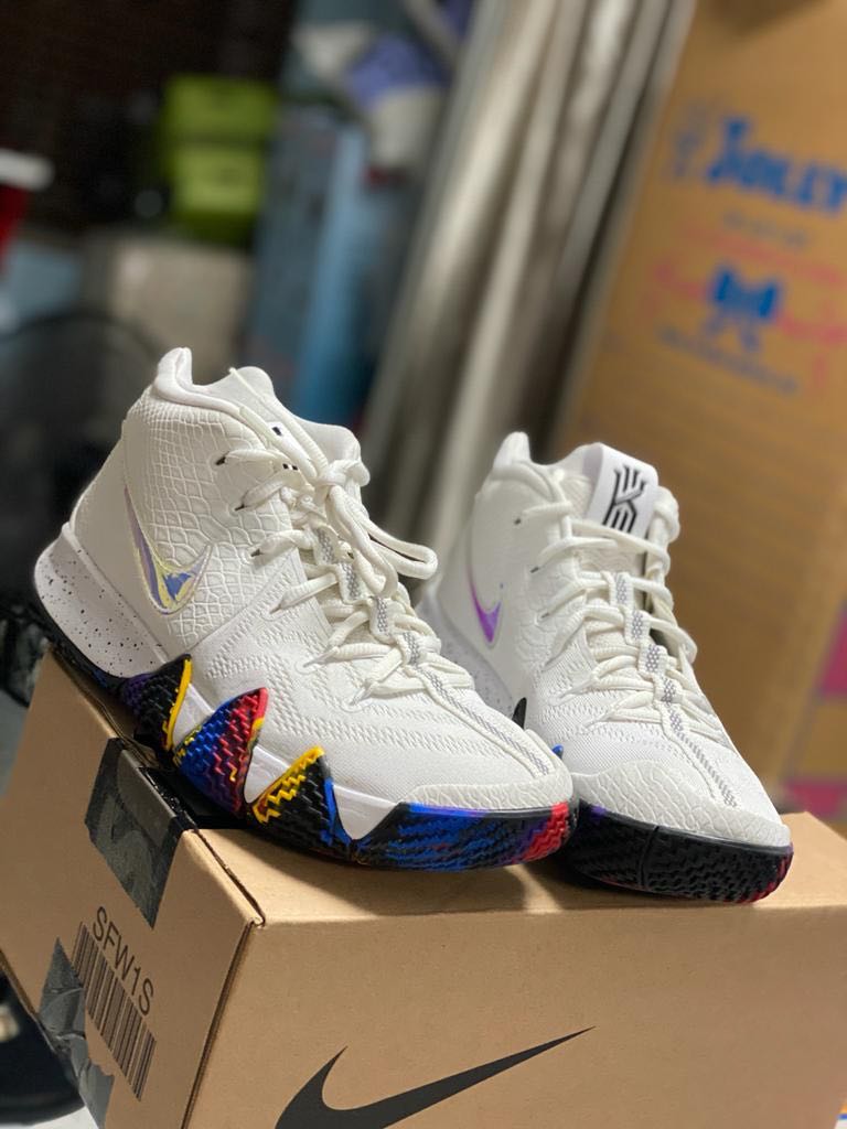 NIKE KYRIE 4 EP NCAA MARCH MADNESS