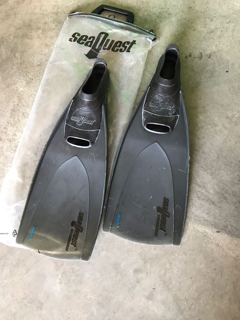 SeaQuest Swim fins, Sports Equipment, Sports & Games, Water Sports on