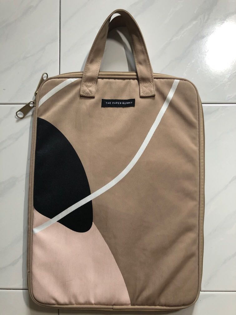 The paper bunny laptop bag 2025