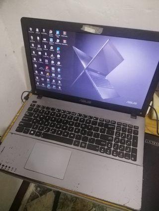 i7 Asus 15.6 inch Vivobook Laptop