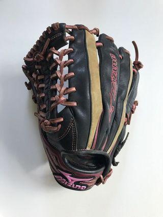 softball glove | Sports | Carousell