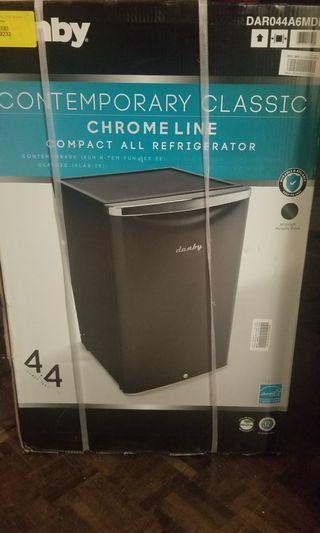 Danby 4.4 Cu.Ft. Mini Refrigerator + Lock- DAR044A6MDB