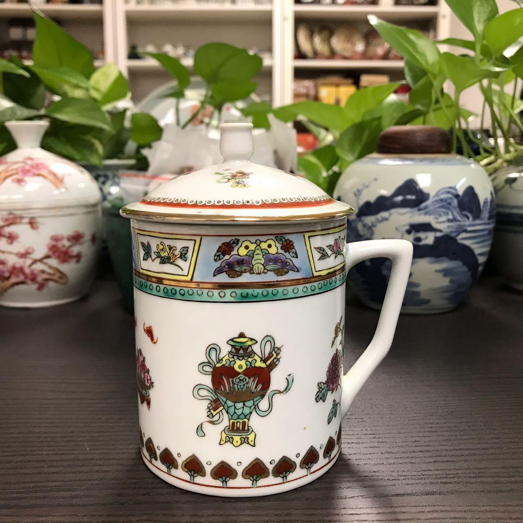 80 90年代粉彩博古圖蓋杯 22 8 5 13 5cm左右品相基本完整 興趣及遊戲 古董收藏 收藏品及紀念品 郵票及印刷品 Carousell