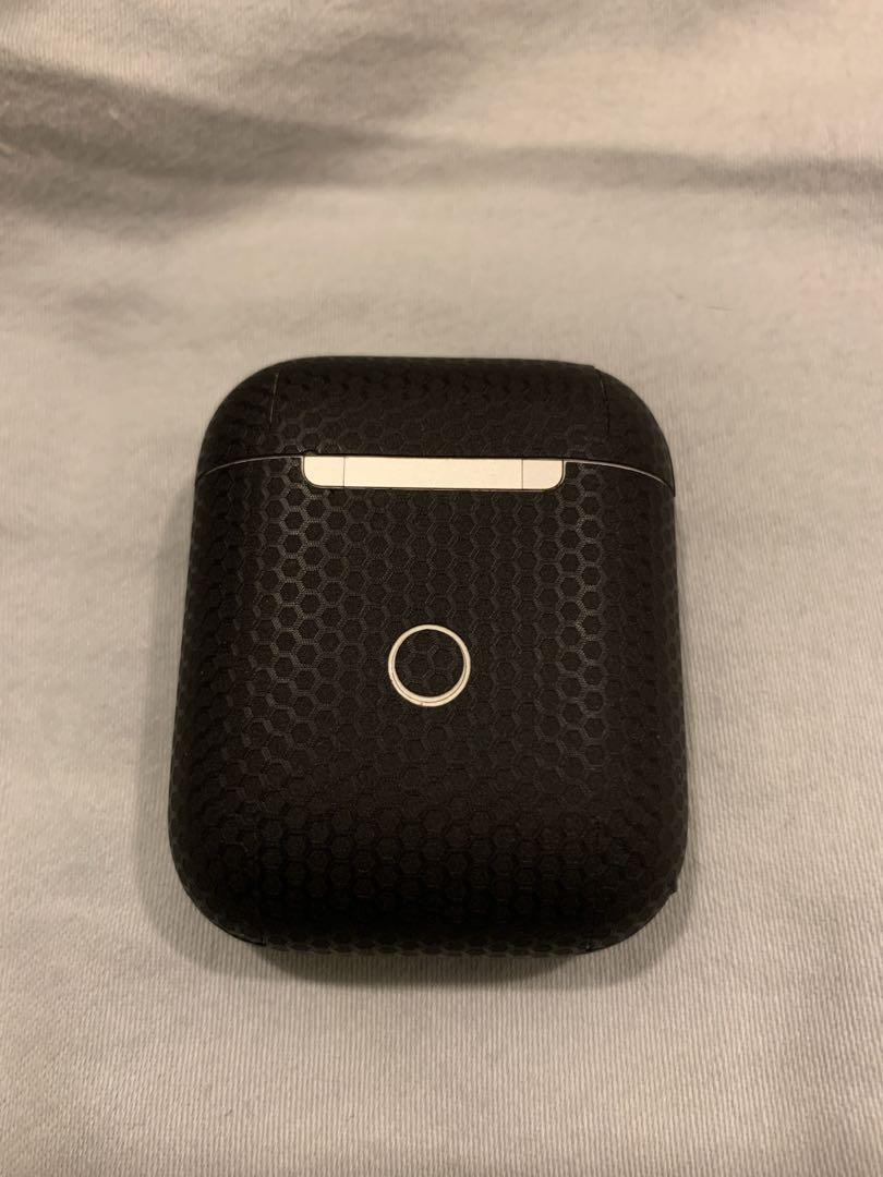 Apple AirPods 2 wireless charging with dbrand matrix skin, Audio