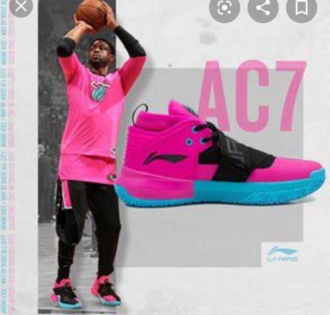 dwyane wade pink shoes