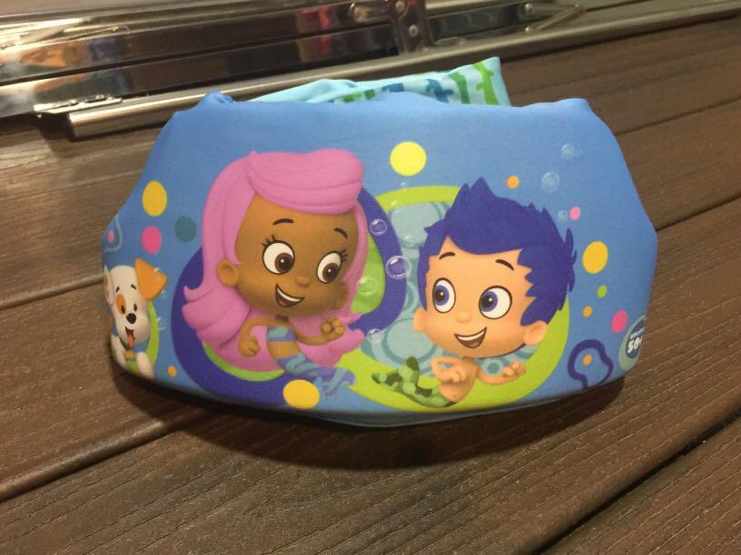 Bubble guppies 2024 pool toys