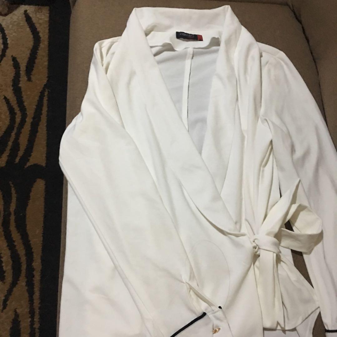 Office blouse (Category: Blouses) located in Imus. Submitted by katykit (Listing ID 265943047, Image 1). Description: .