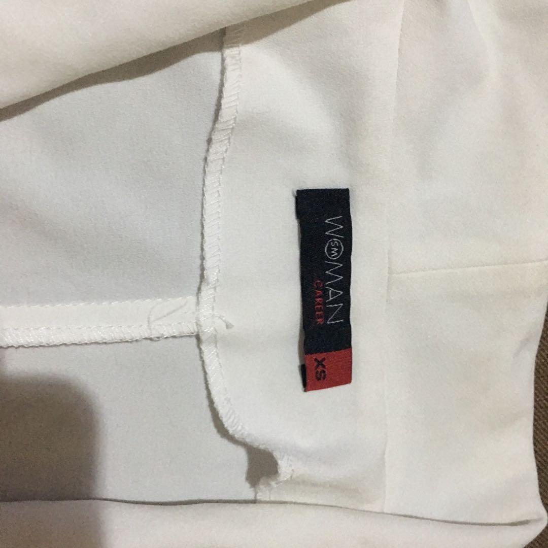 Office blouse (Category: Blouses) located in Imus. Submitted by katykit (Listing ID 265943047, Image 3). Description: .