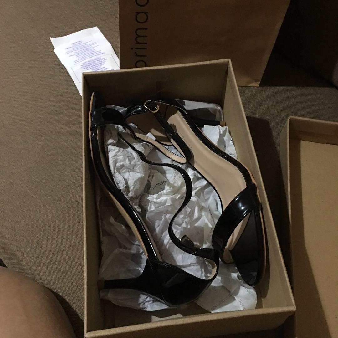 Open toe strap shoes (Category: Heels) located in Imus. Submitted by katykit (Listing ID 265943609, Image 2). Description: Brand new. To be used sana for Christmas party costume kaya lang nag change ng plans sa outfit. .