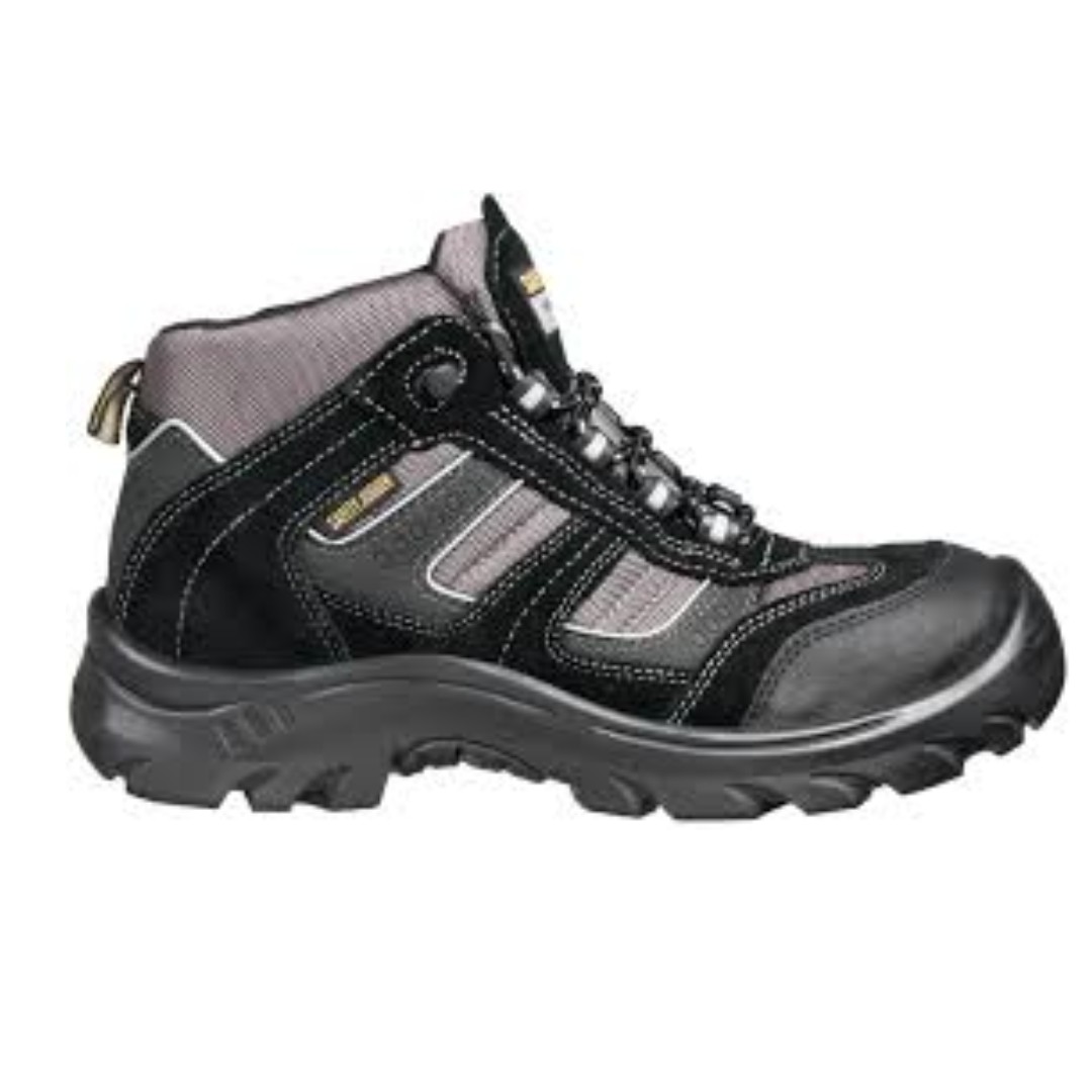 SAFETY SHOES (CLIMBER), Everything Else, Others on Carousell