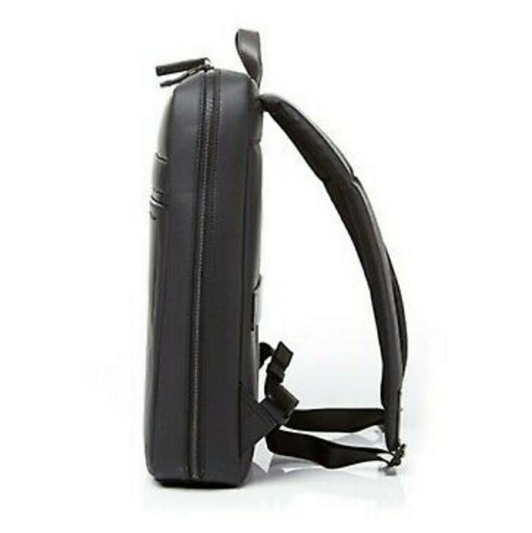 samsonite red genesseh backpack