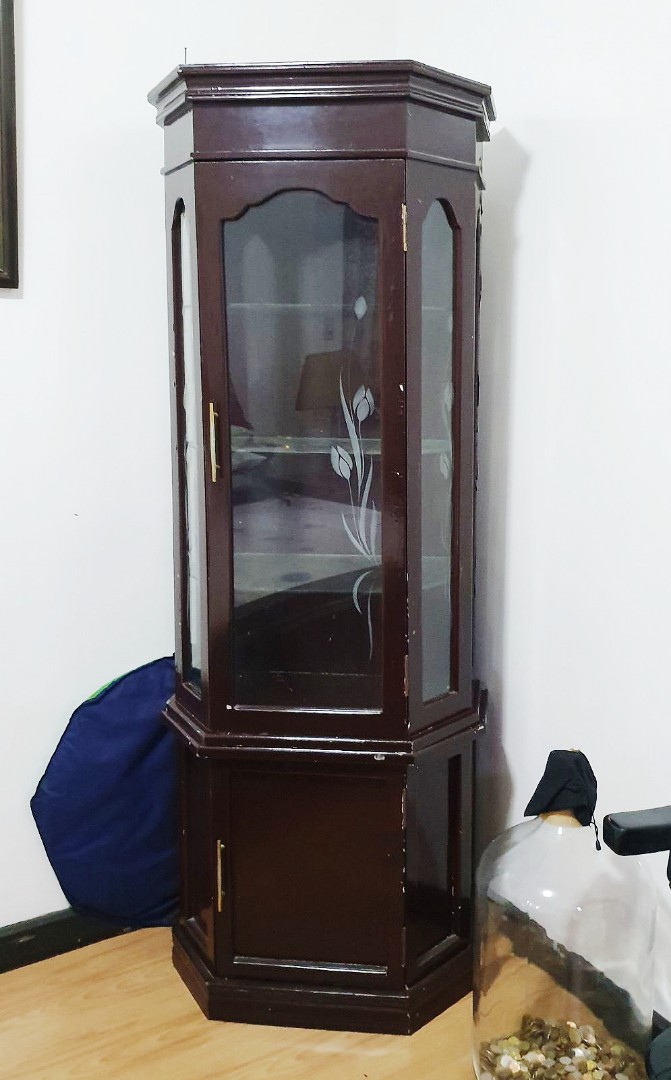 Used Display for sale, Furniture & Home Living, Furniture, Shelves, & Racks on