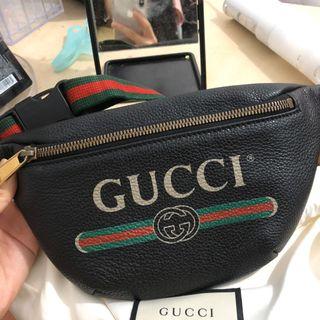 Gucci 印花小腰包