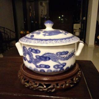 Dragon Porcelain Pot