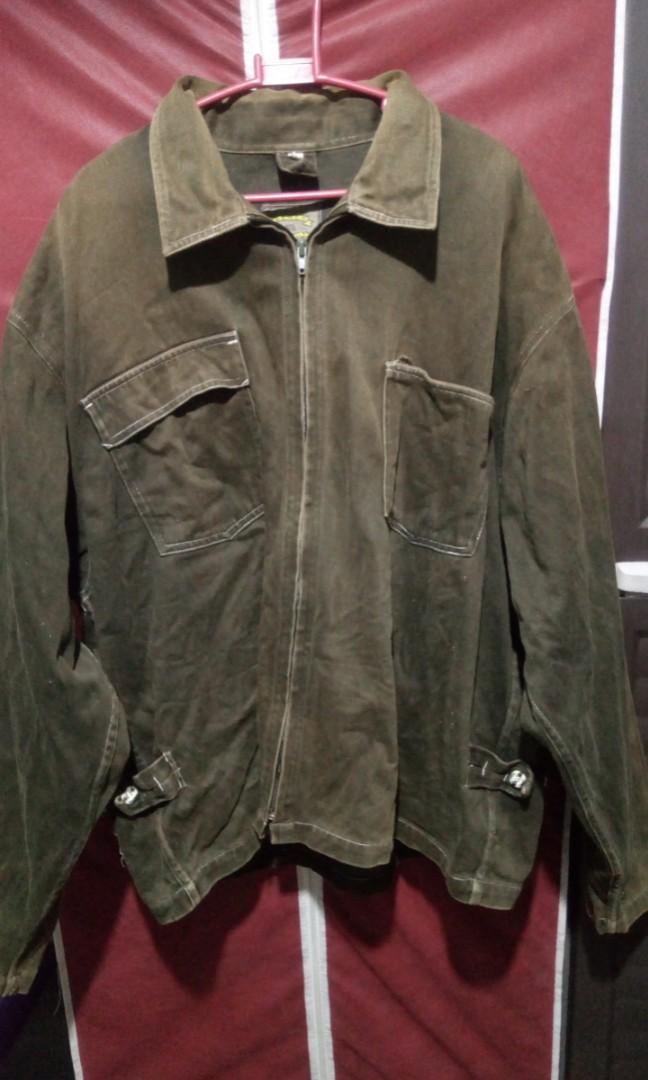 Bench Jacket @ 99php (Category: Coats, Jackets and Outerwear) located in Pasig City. Submitted by reign_02 (Listing ID 265996010, Image 1). Description: Good condition. Super Sale. From 150-99php . 😊.