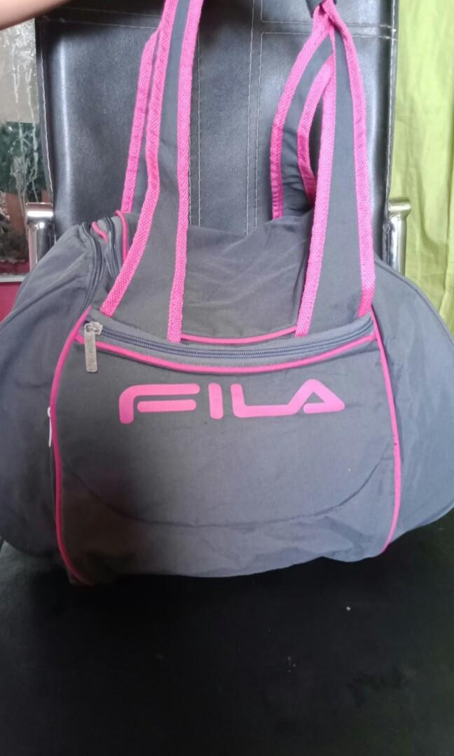 FILA gym bag with shoe compartment (Category: Other Sports Equipment and Supplies) located in Cavite. Submitted by crizza16 (Listing ID 266021922, Image 1). Description: .