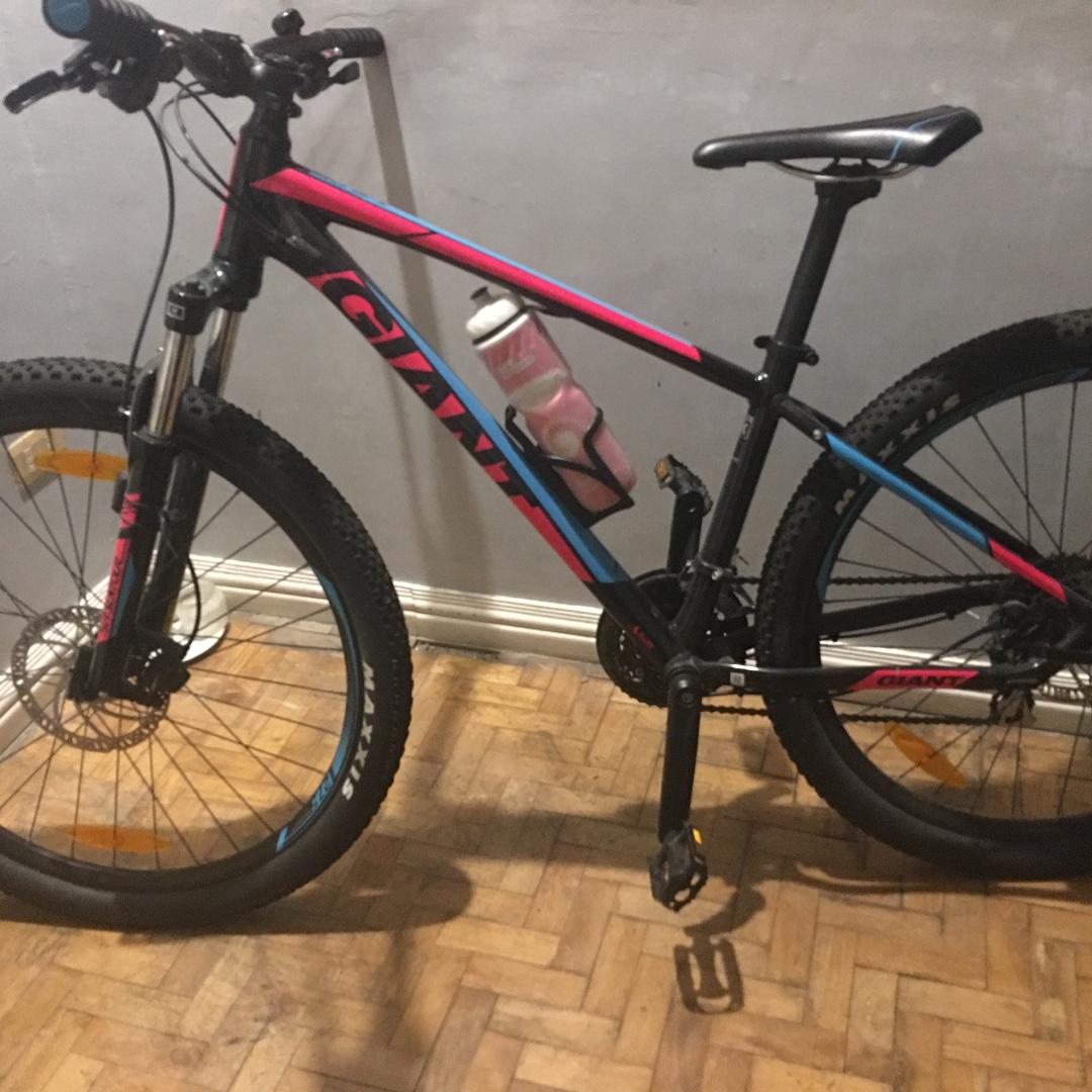 Giant Talon 3 18 Mtb Pink Blue Mountain Bike Small Shimano Acera Sports Equipment Bicycles Parts Bicycles On Carousell