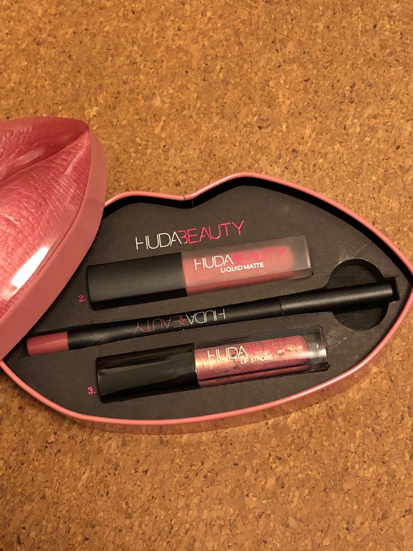lip liner and lipstick set