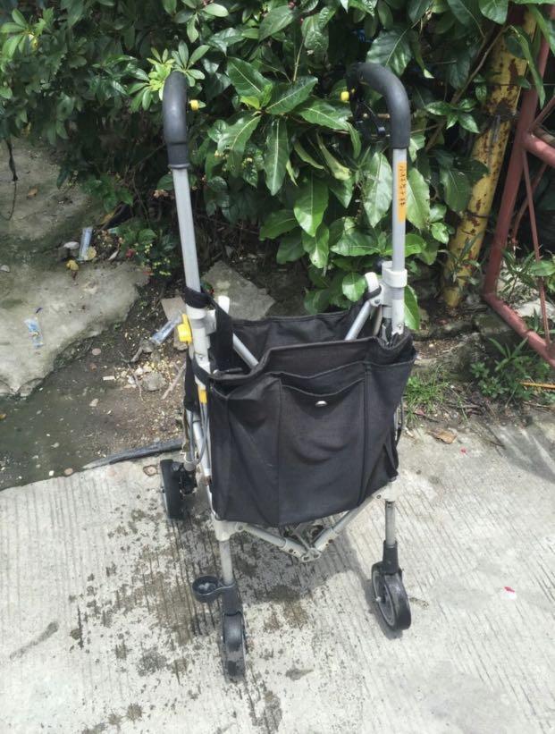 Preloved push walker guide for oldies (Category: Infant Playtime) located in Valenzuela. Submitted by panchitasboutique (Listing ID 265970341, Image 3). Description: - japan quality - very good quality - usefull especially when travel - convenient - you can also use this as chair when you get tired of walking.