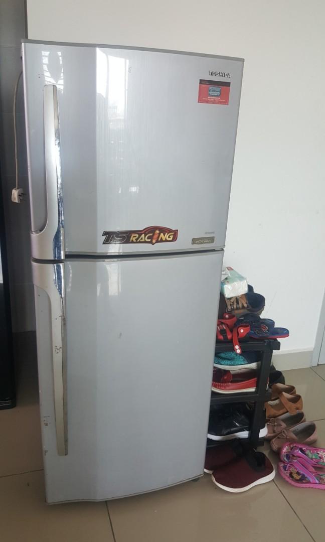 Toshiba Fridge 240l, TV & Home Appliances, Kitchen Appliances