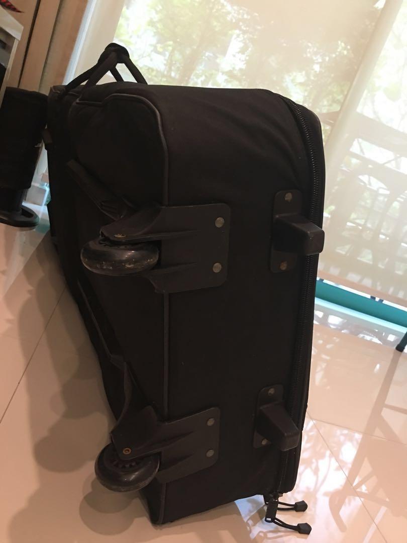 Wheeled Yamaha Deluxe Keyboard Bag YBP200 for larger 88 keyboards