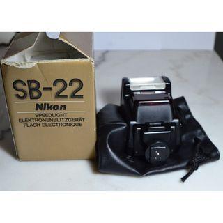 Nikon SB-22 Speedlight
