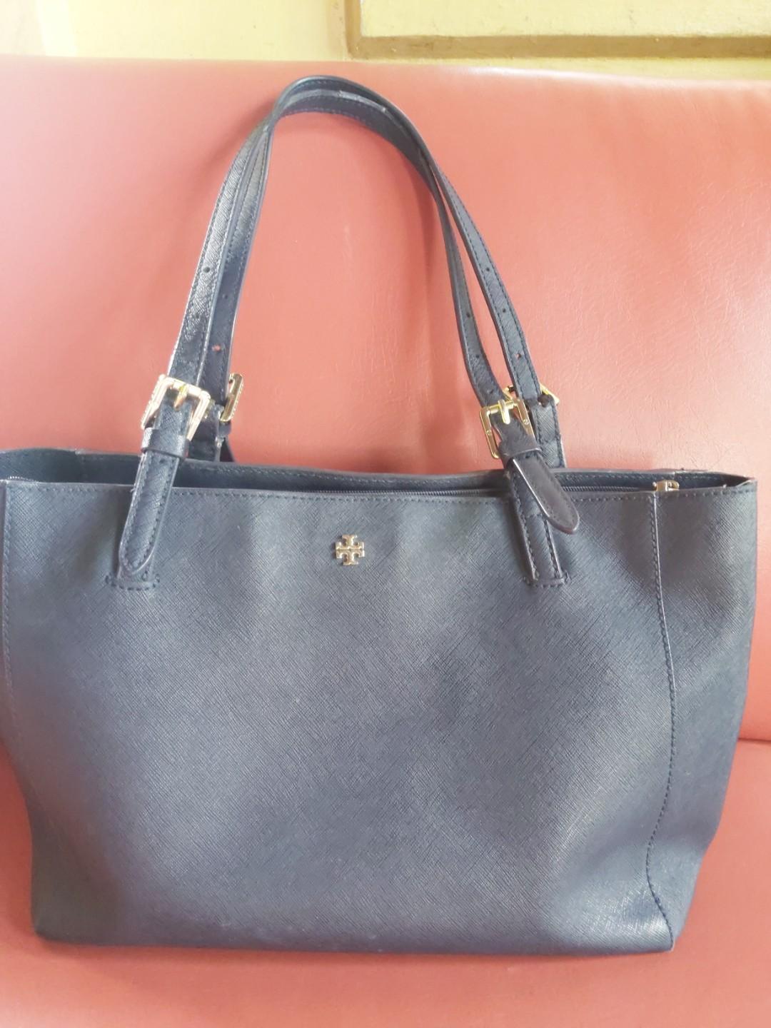 Authentic tory burch bag with code, Women's Fashion, Bags & Wallets, Purses  & Pouches on Carousell