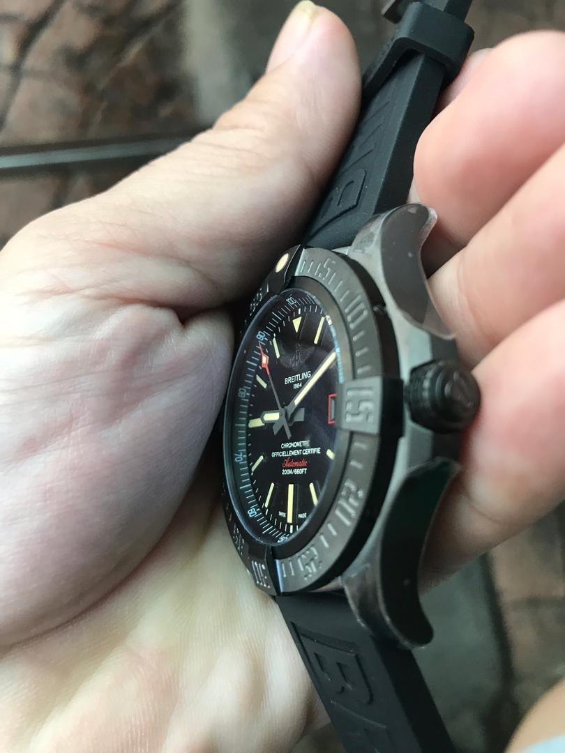 Breitling avenger blackbird clearance 44 rubber strap