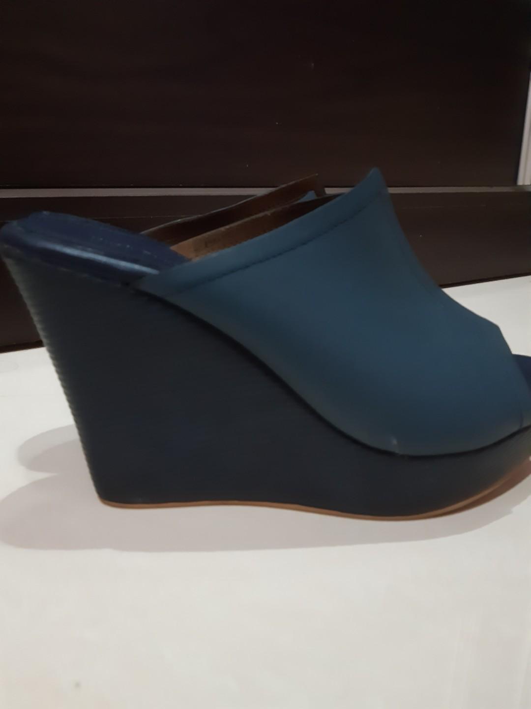 hush puppies wedges