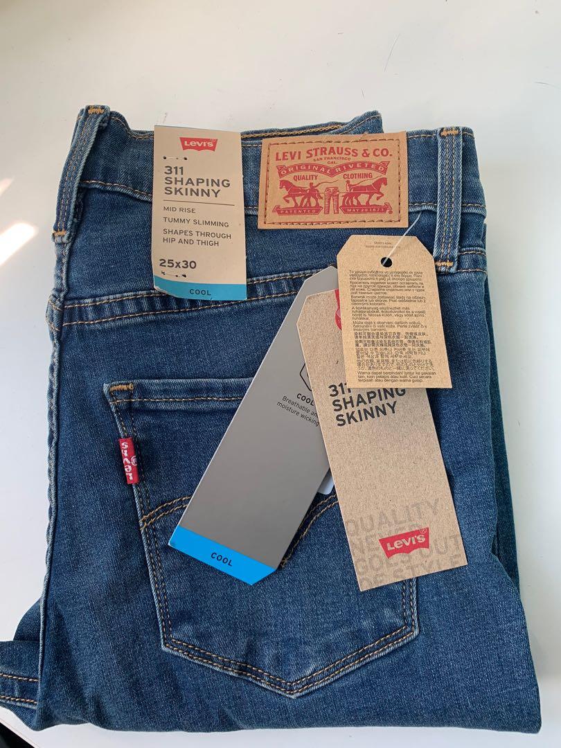 levi's shaping skinny jeans