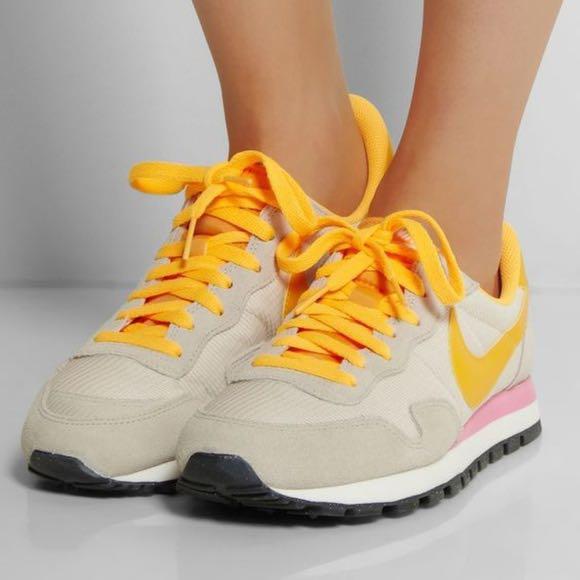 Nike Vintage Air Pegasus 83 Women's Size 7, Women's Fashion, Footwear,  Sneakers on Carousell