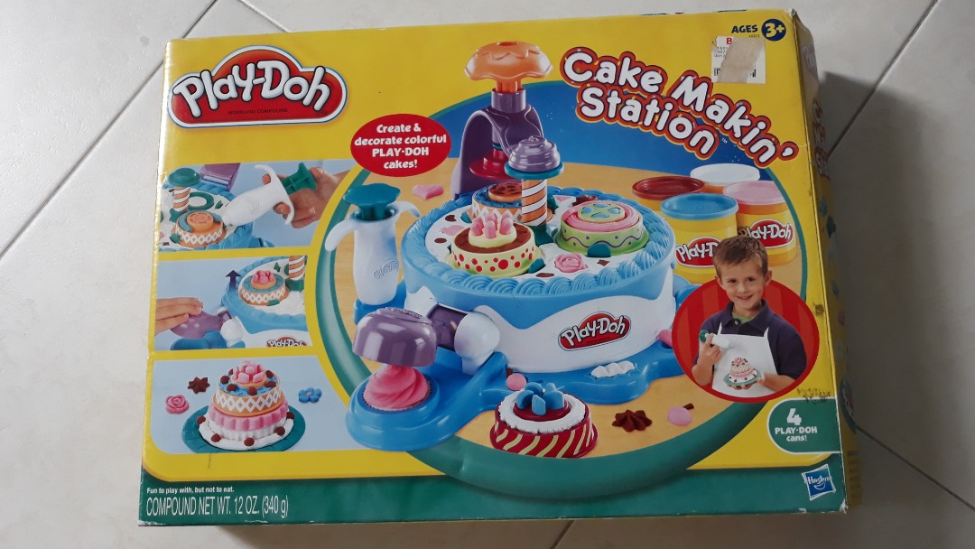 PlayDoh Cake Makin