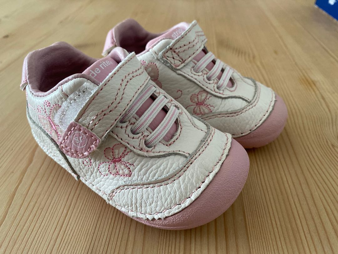 Stride rite soft 2025 motion bambi sneaker