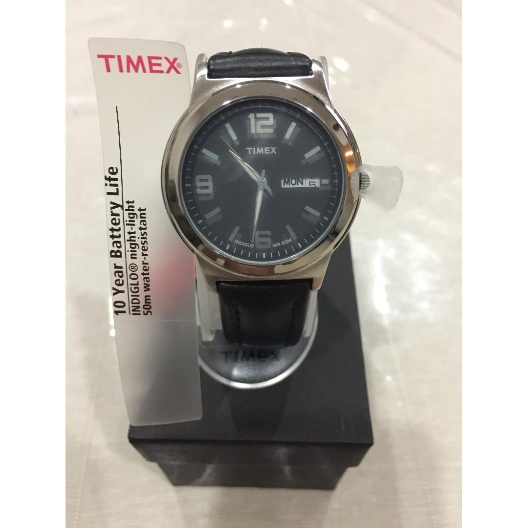 Timex Men s T2E561 Bank Street Black Leather Strap Watch Brand