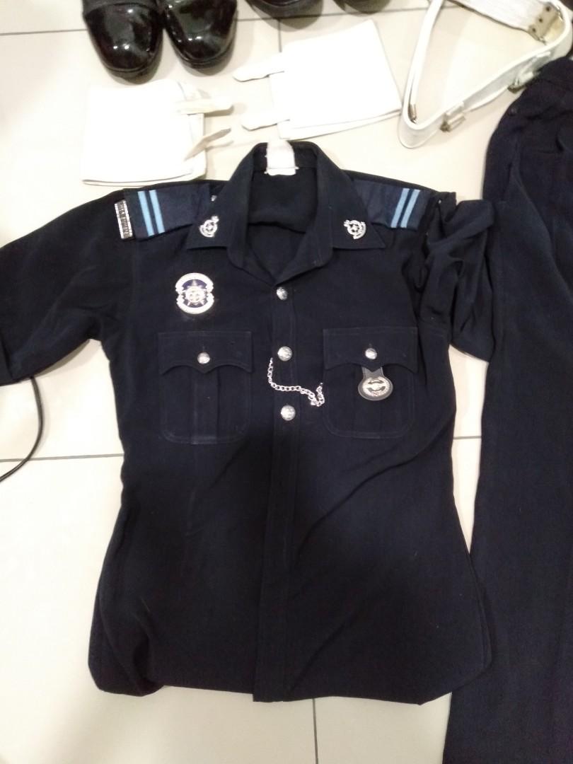 Uniform Lengkap Polis Bantuan Antiques Vintage Collectibles On Carousell