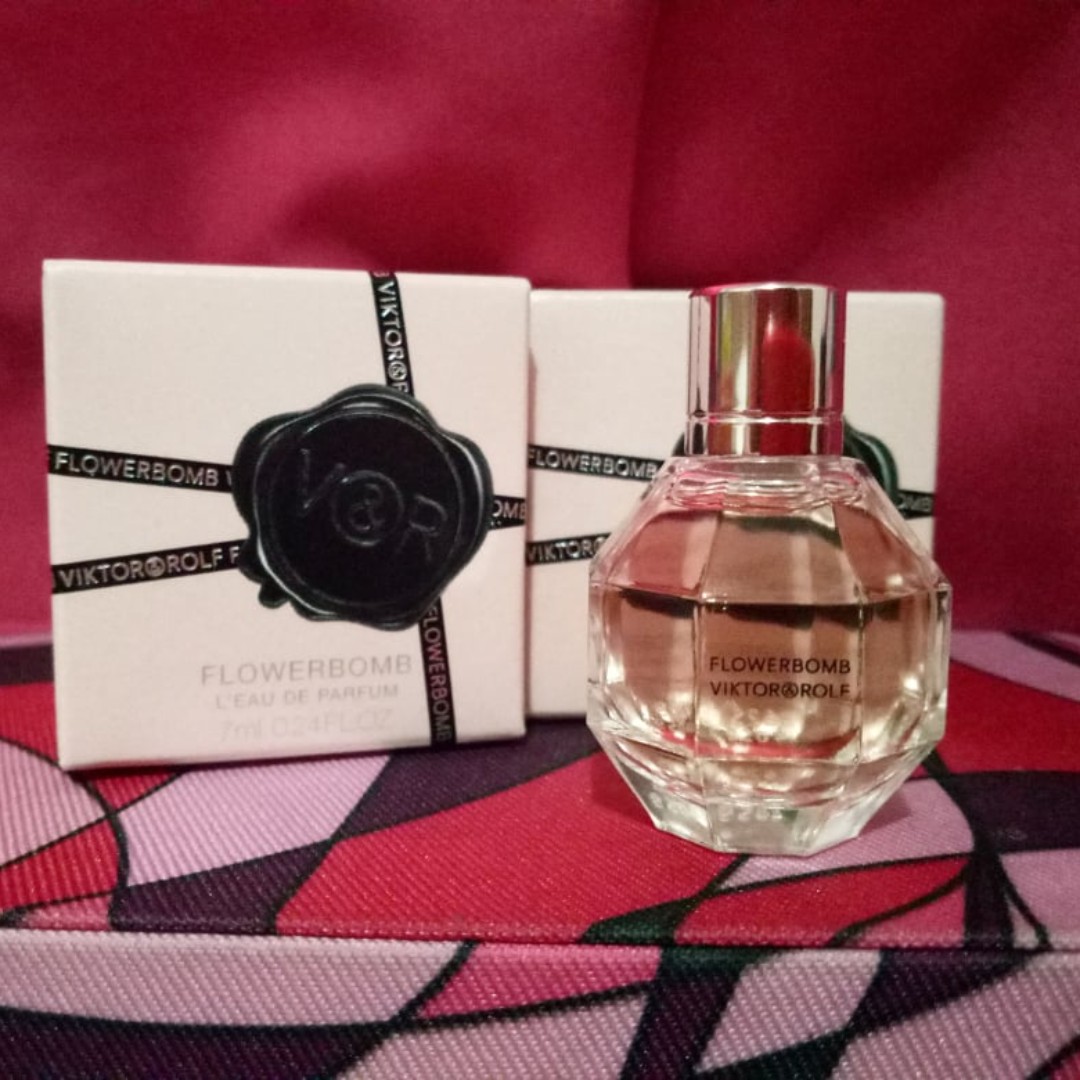 Viktor Rolf Flowerbomb L Eau De Parfum 7ml Beauty Personal Care Fragrance Deodorants On Carousell