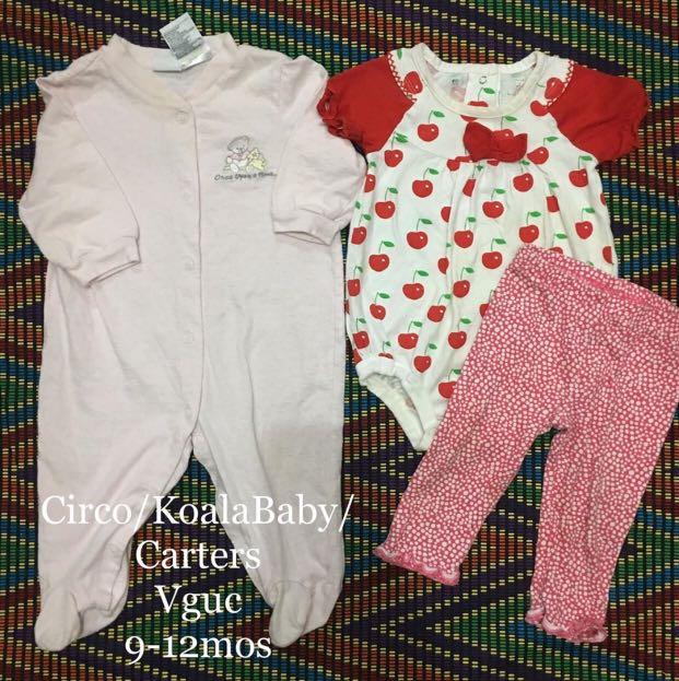 9-12mos frogsuit / onesie & pajama set (Category: Babies & Kids Fashion) located in Maragusan (San Mariano). Submitted by ysbaga (Listing ID 266444437, Image 1). Description: Vguc.