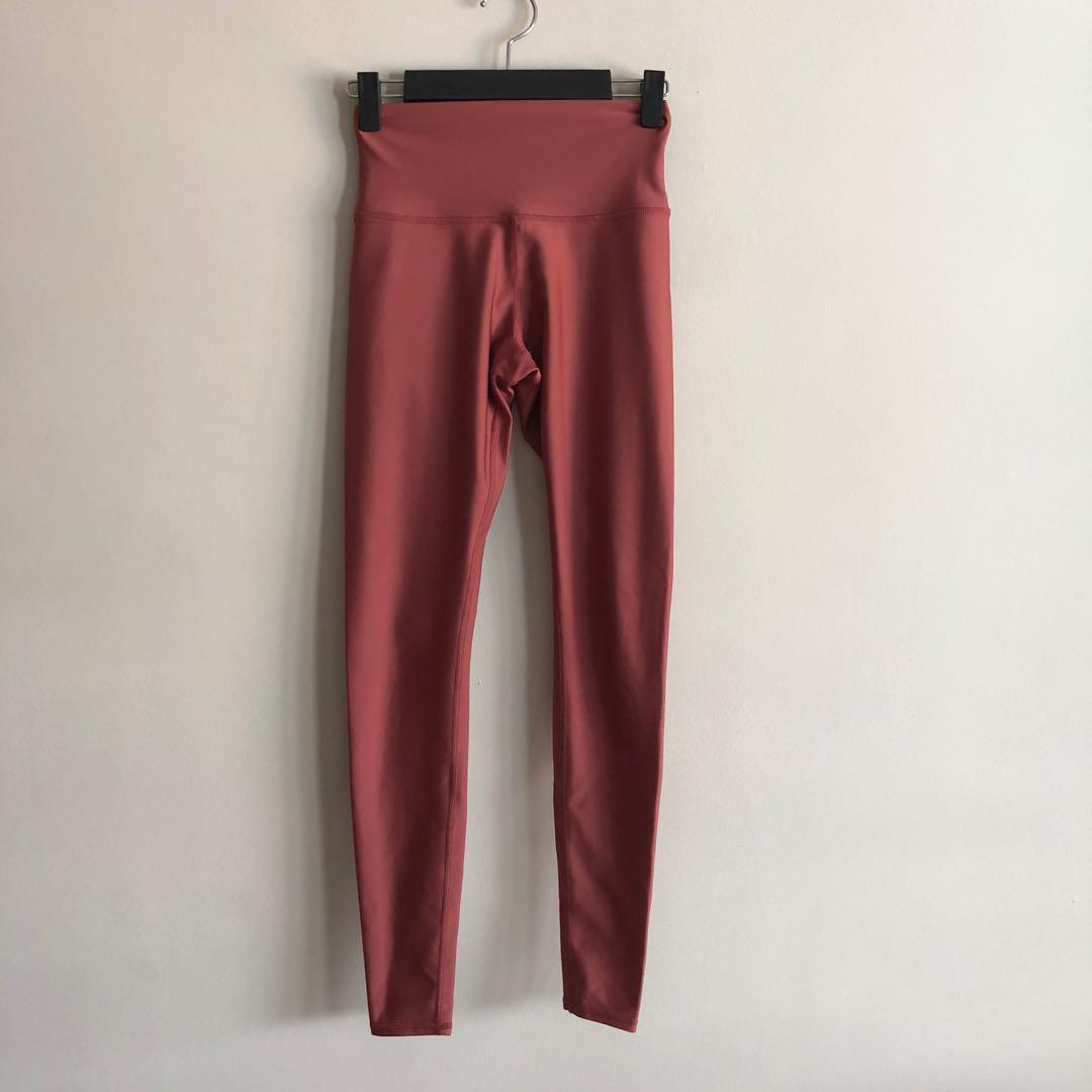 Alo Airlift leggings Size S, Women's Fashion, Activewear on Carousell